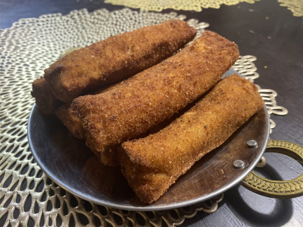 Aakakarakai - Mutton Kheema Hot Rolls