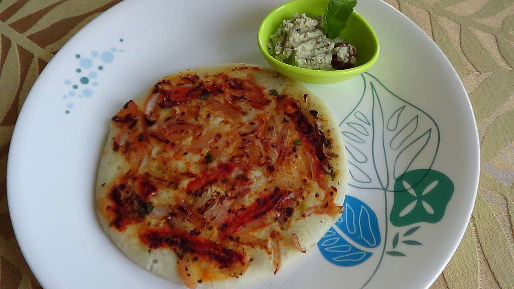 Tomato Uttapam