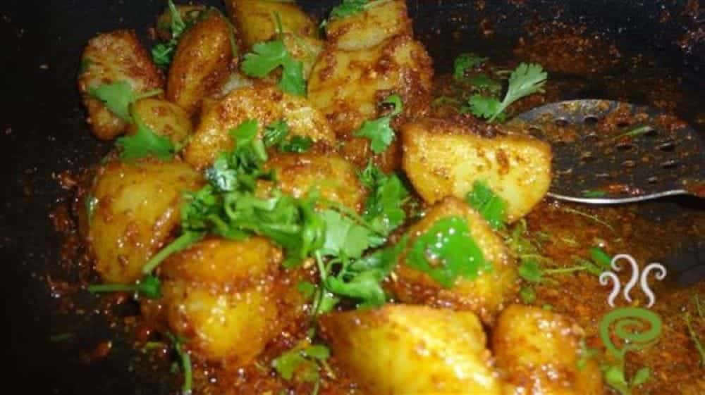 Dum Aloo | Kashmiri Dum Aloo