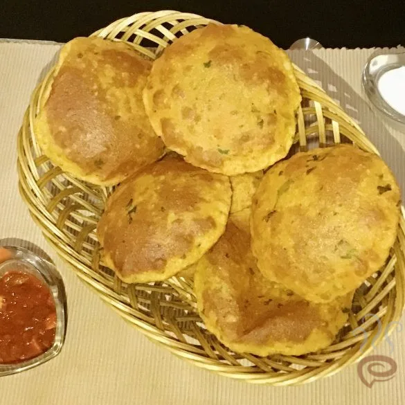 Crispy Aloo puri