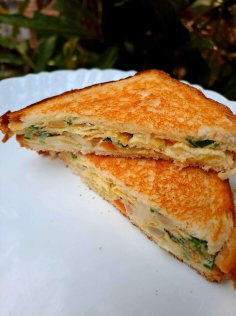 Egg Cheese Sandwich | Cheese Omelette Sandwich Recipe - pachakam.com