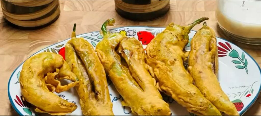 Chilly Pakoda | Chilly Pakora With Video